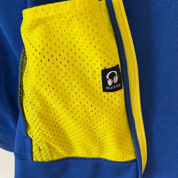 - Men’s Hollister zip hoodie, blue & yellow-thumb holes - Picture 3 of 8